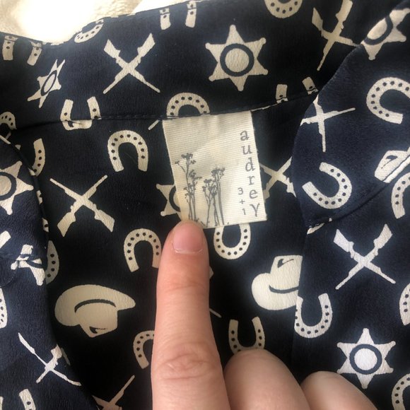 Western Print Button Up - Picture 6 of 8